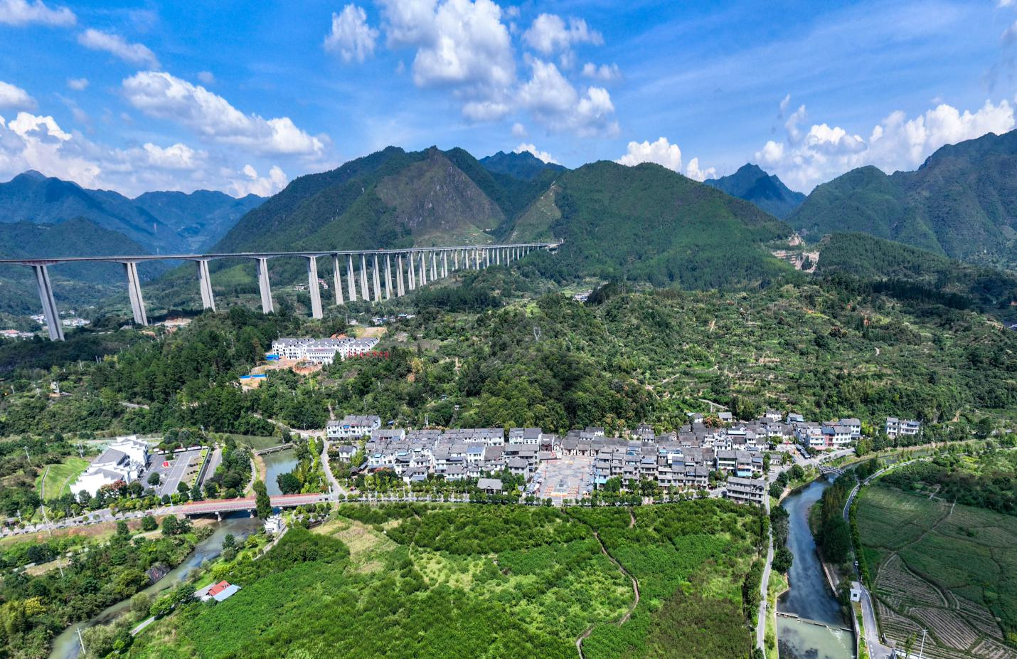 湖南汝城县：用活“五色”资源